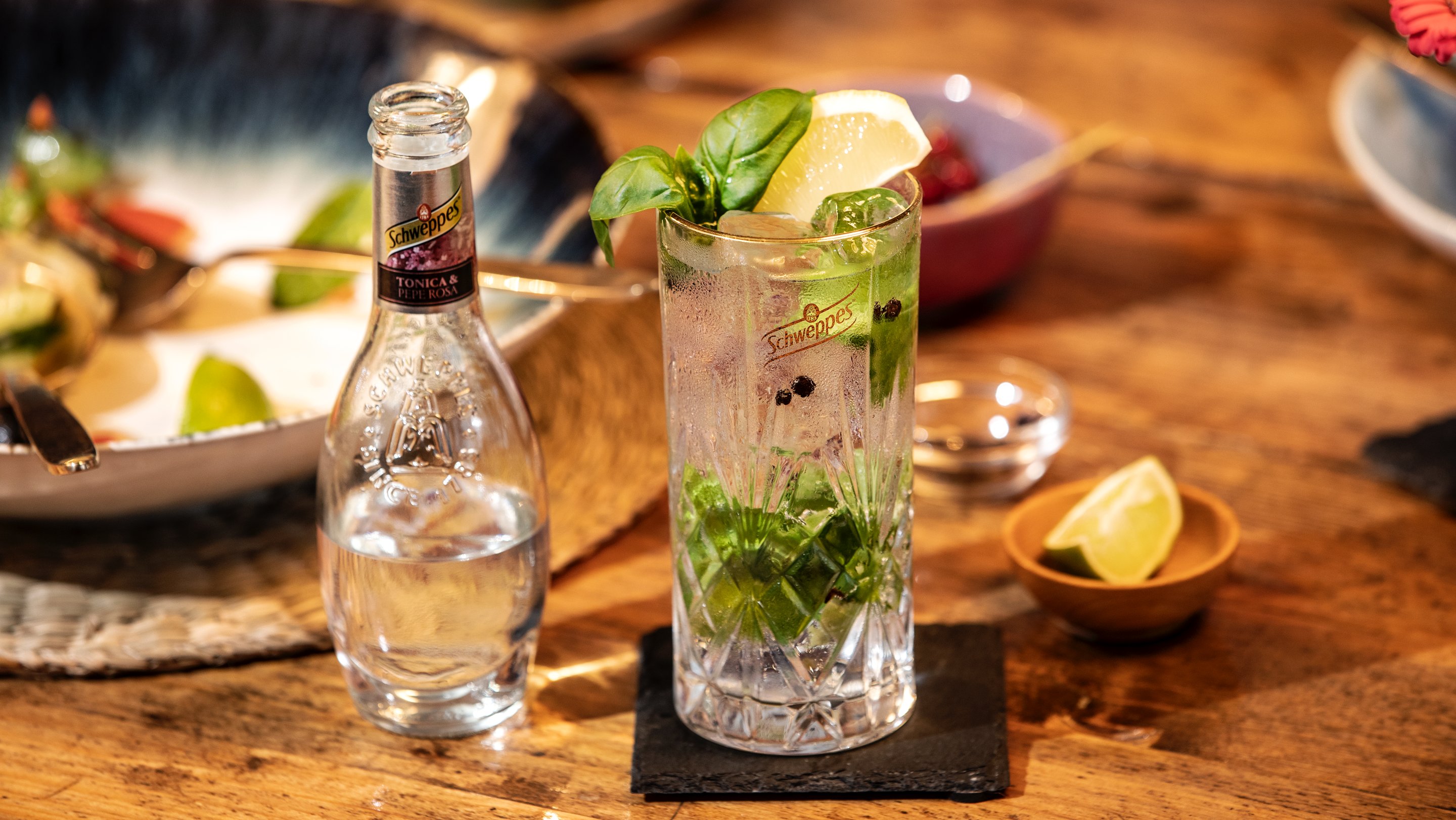 Cocktail Sans Alcool Schweppes Au Basilic Et Au Poivre Schweppes